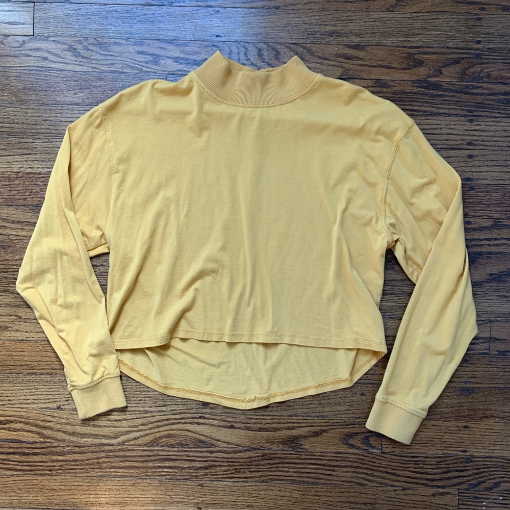 Mock neck cropped yellow shirt